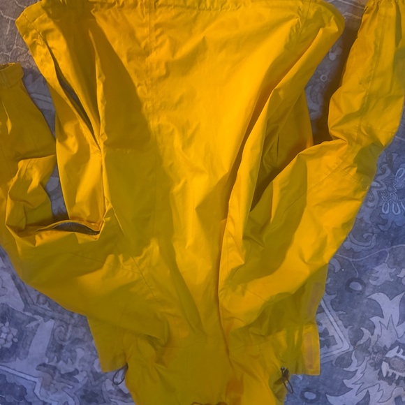 Eastern Mountain Sports Yellow Rain jacket womens size small  Interior is printe - Picture 10 of 11